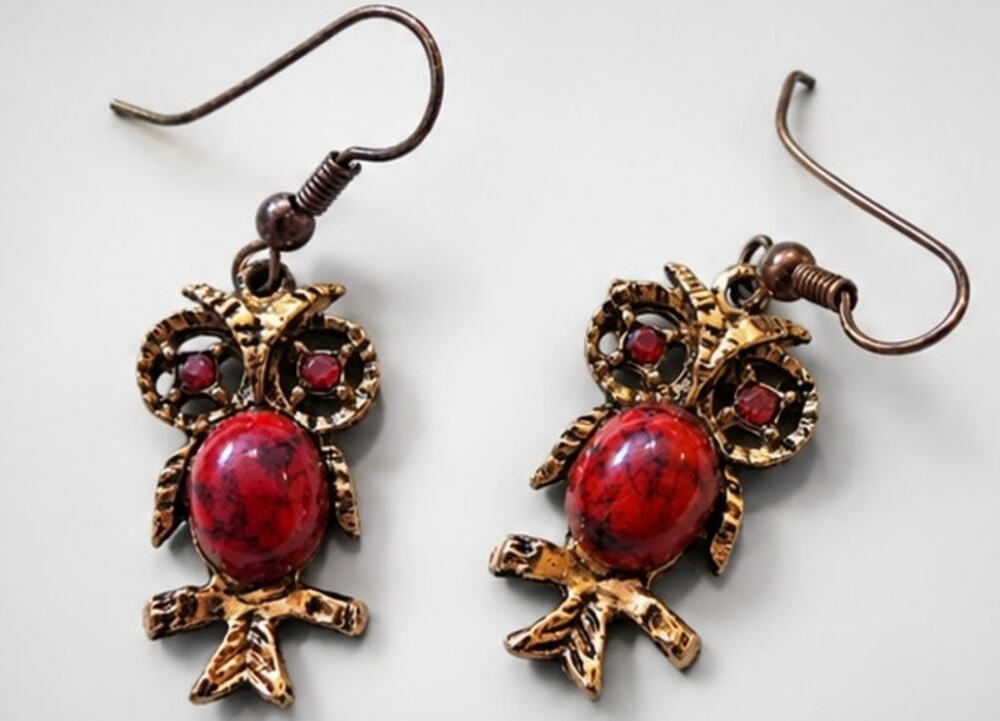Red Owl Pierced‎ Dangle Earrings 1.5" Long Jelly Belly Bird Gold-tone rp-57